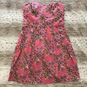 Pretty floral sleeveless dress